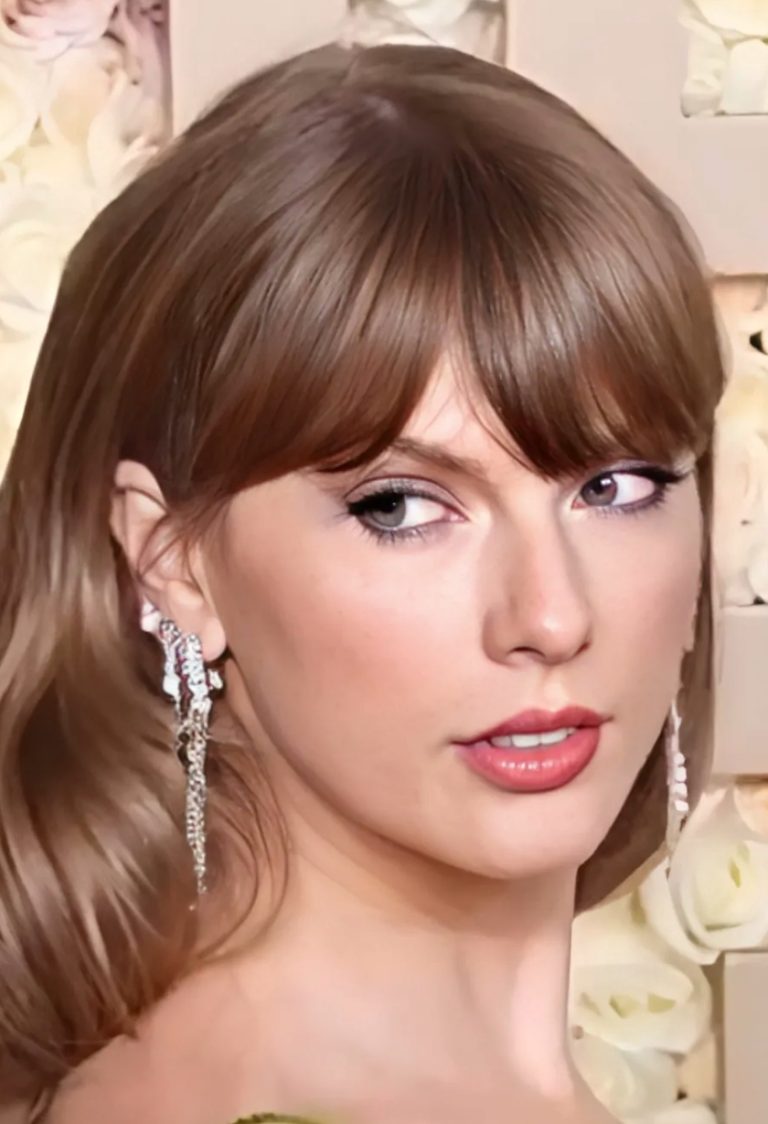 Taylor Swift at the 2024 Golden Globes